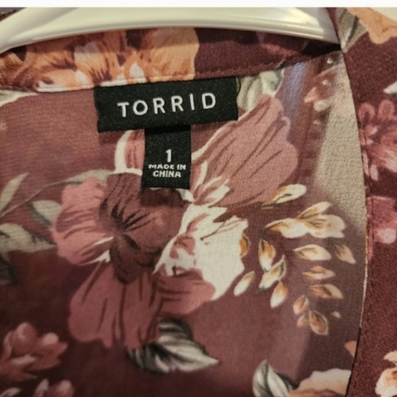 🍂🍁Torrid 1 semi sheer tunic blouse size 1 - Picture 3 of 5
